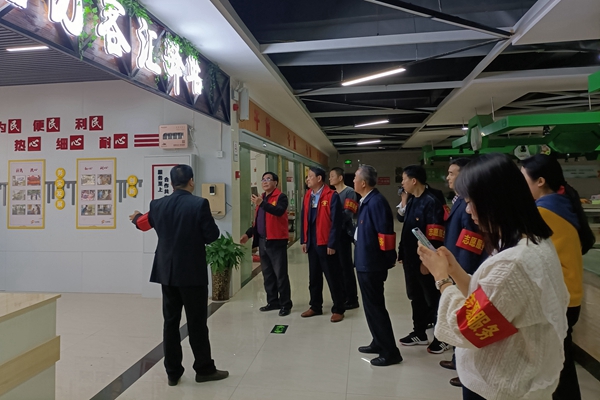 秋浦街道組織非公企業和社會組織黨支部聯合開展“助力創??黨員先行”志愿服務_副本.jpg 秋浦街道組織非公企業和社會組織黨支部聯合開展“助力創??黨員先行”志愿服務_副本.jpg